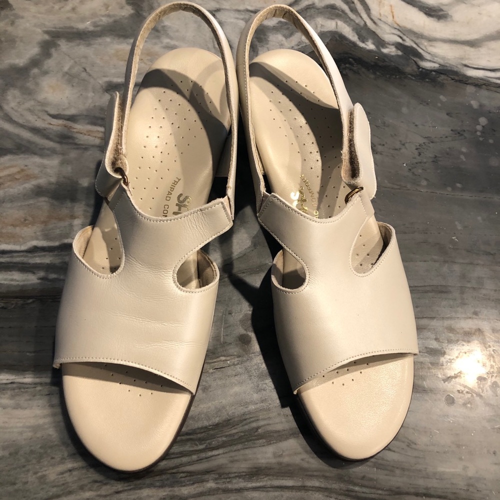 NWOB SAS Tripad Comfort Sandals 9.5